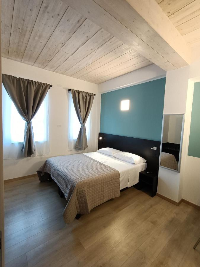 Il B&B Di Piazza Motta Albese Con Cassano エクステリア 写真
