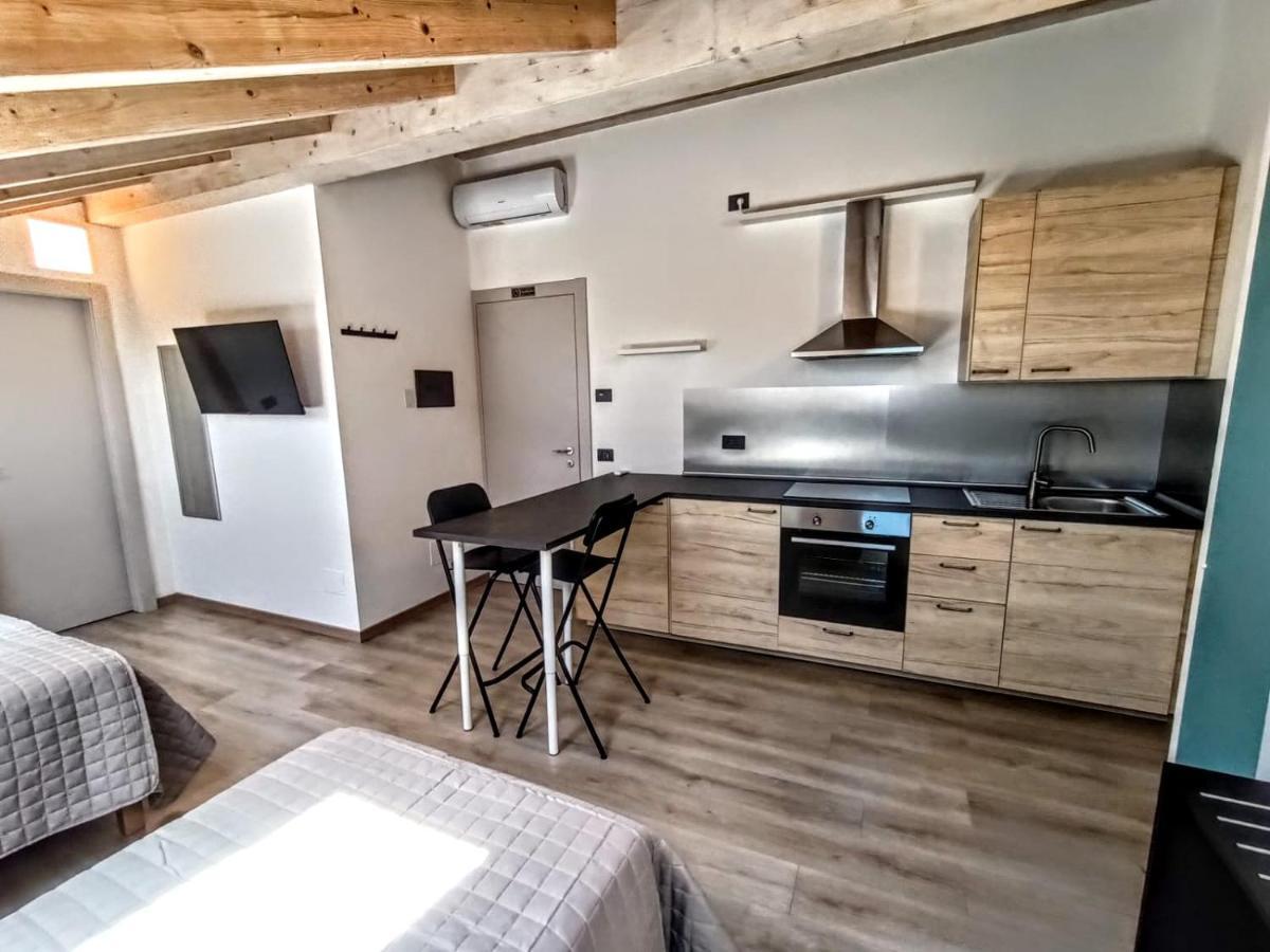 Il B&B Di Piazza Motta Albese Con Cassano エクステリア 写真