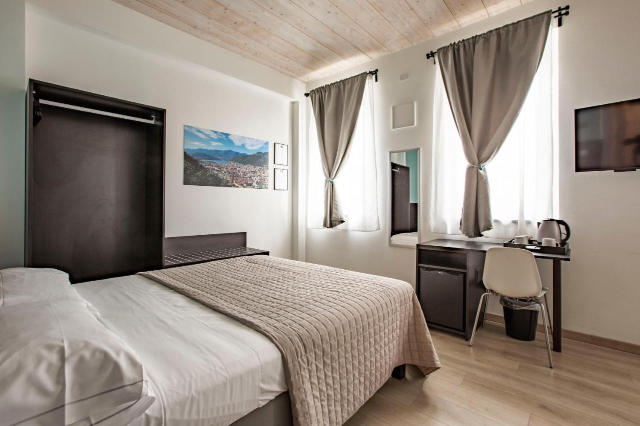 Il B&B Di Piazza Motta Albese Con Cassano エクステリア 写真