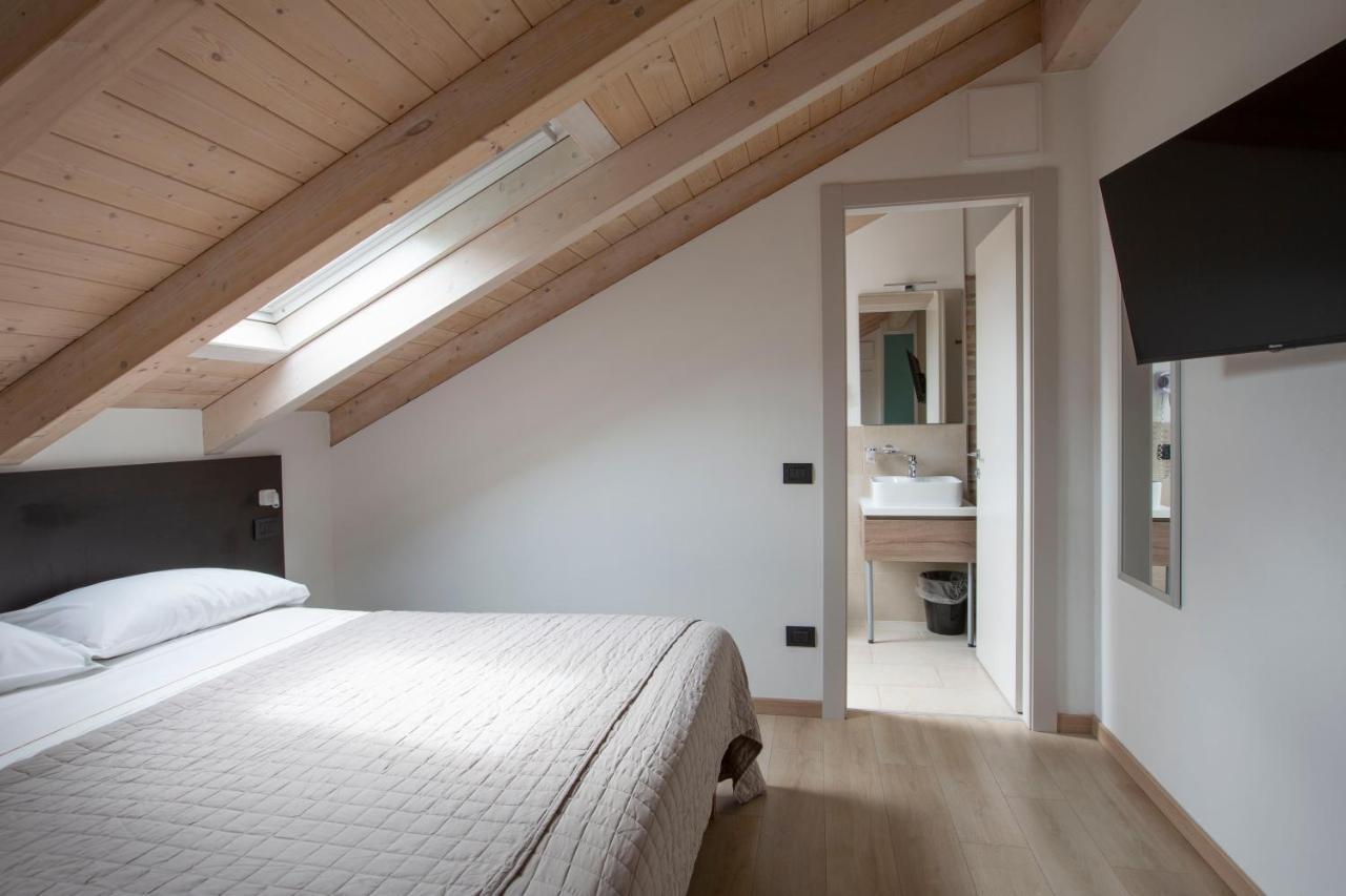 Il B&B Di Piazza Motta Albese Con Cassano エクステリア 写真