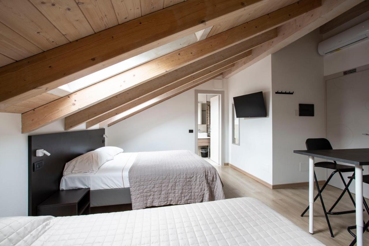 Il B&B Di Piazza Motta Albese Con Cassano エクステリア 写真