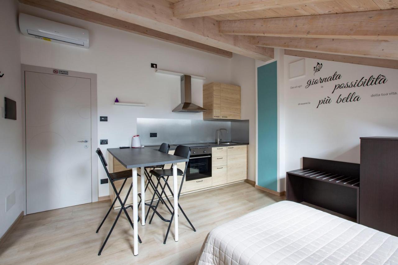 Il B&B Di Piazza Motta Albese Con Cassano エクステリア 写真